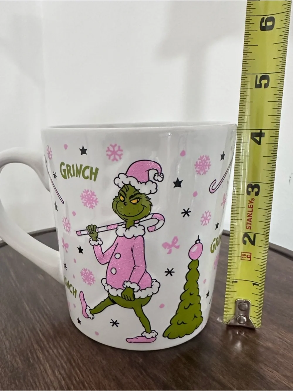 Dr. Seuss The Grinch Pink Sparkle Santa Suit Embossed Ceramic Mug 20 oz - Picture 7 of 8